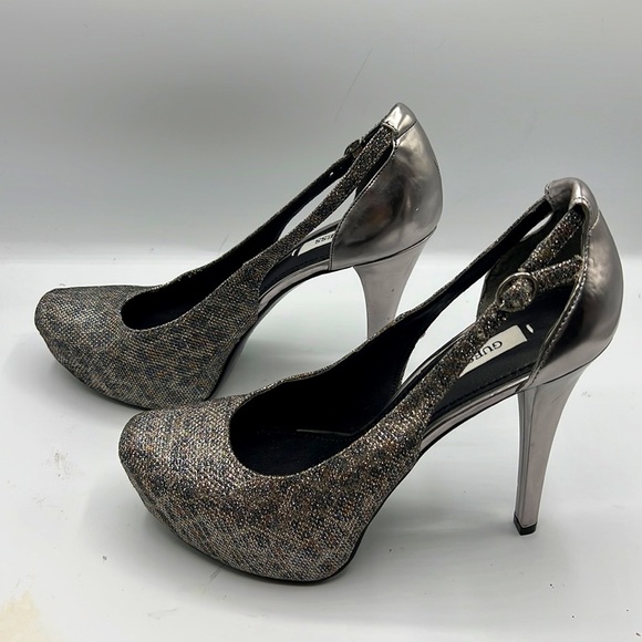 Guess high heeled sandals size 8B - Picture 2 of 9
